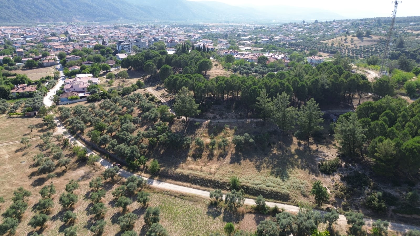 MUĞLA BAYIRDA İMARLI, İKİZ VİLLA İNŞAAT RUHSATI ALINMIŞ MÜSTAKİL 498M2 SATILIK ARSA